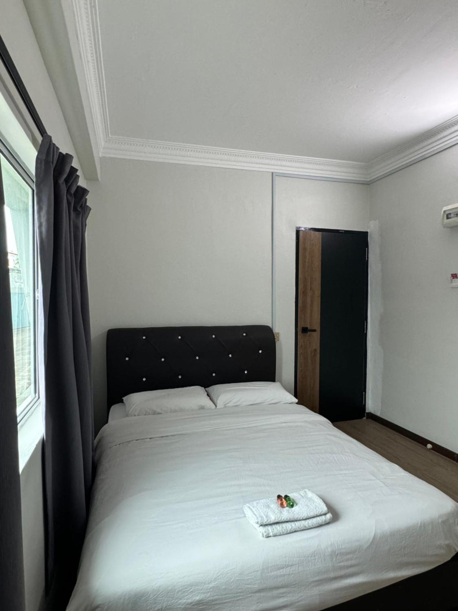 69 Hotel