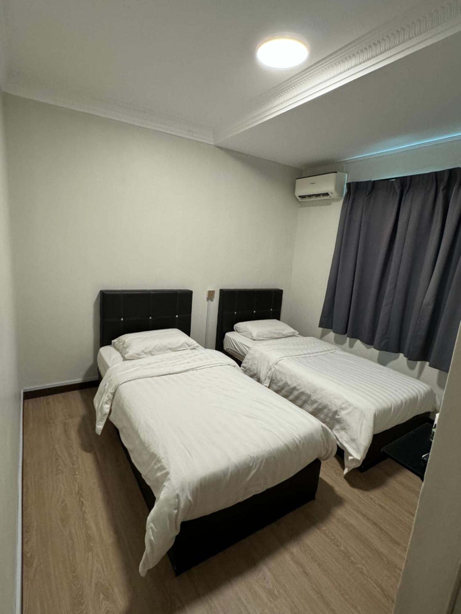 69 2* Malacca